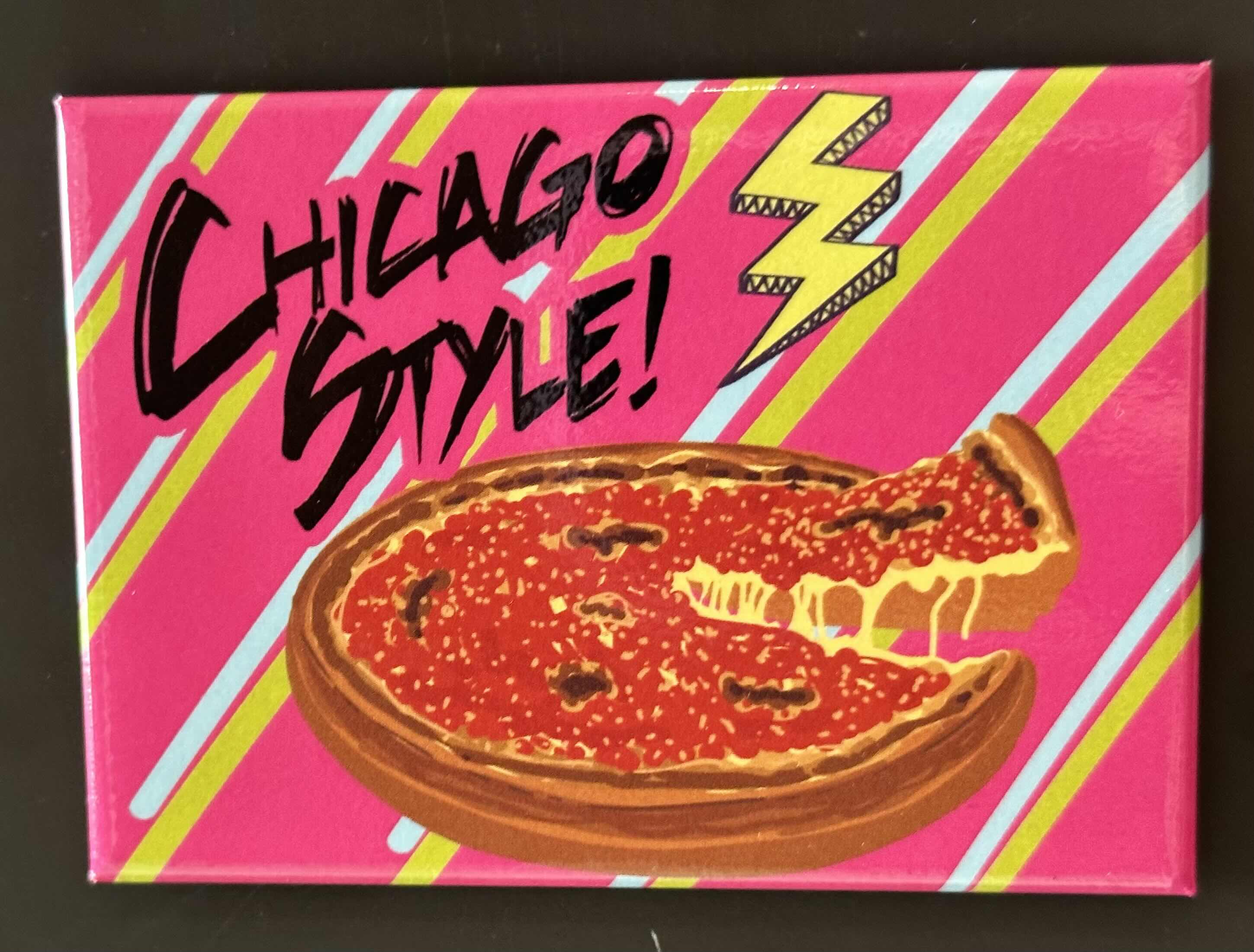 アメリカ・シカゴ名物のシカゴスタイルピザ（ディープディッシュ）を描いたご当地マグネット