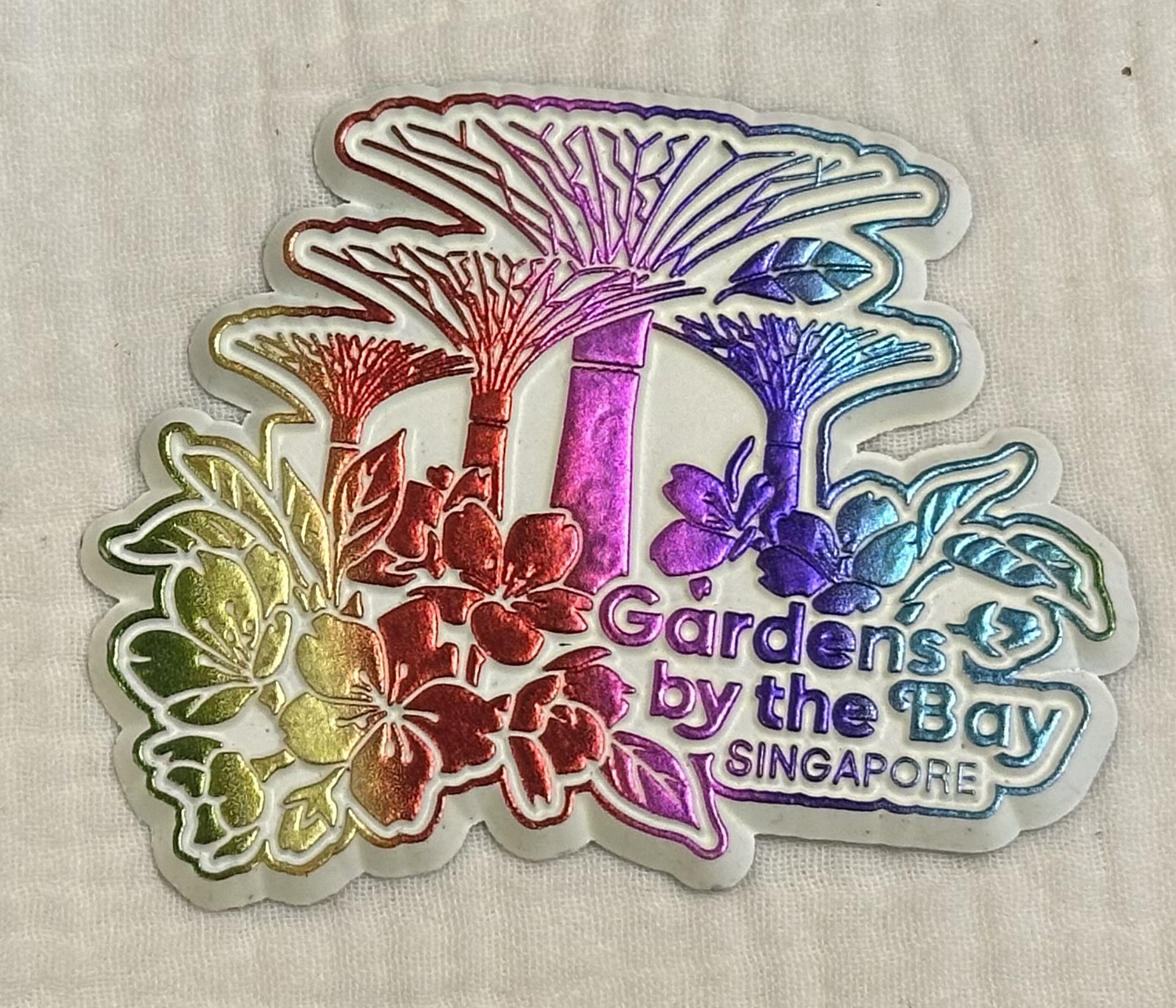 シンガポールの観光名所ガーデンズ・バイ・ザ・ベイをモチーフにしたシンガポールご当地マグネット。マリーナベイ植物園で購入