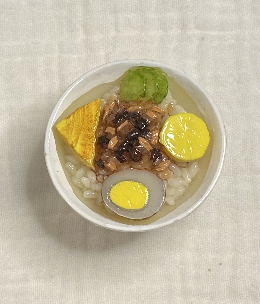 台湾・台北中山駅周辺で購入した、台湾名物「魯肉飯」をモチーフにした食品系立体マグネット