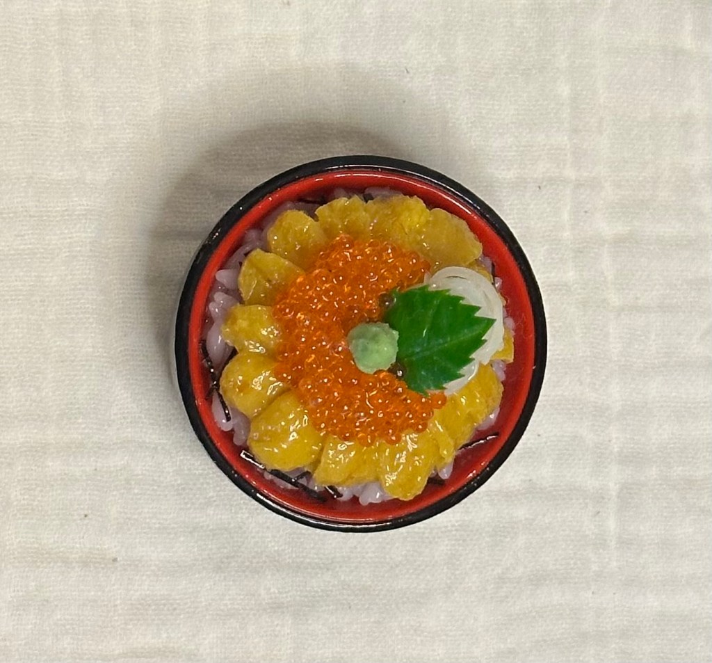 東京・浅草の合羽橋で購入した、うにといくら海鮮丼食品サンプルマグネット