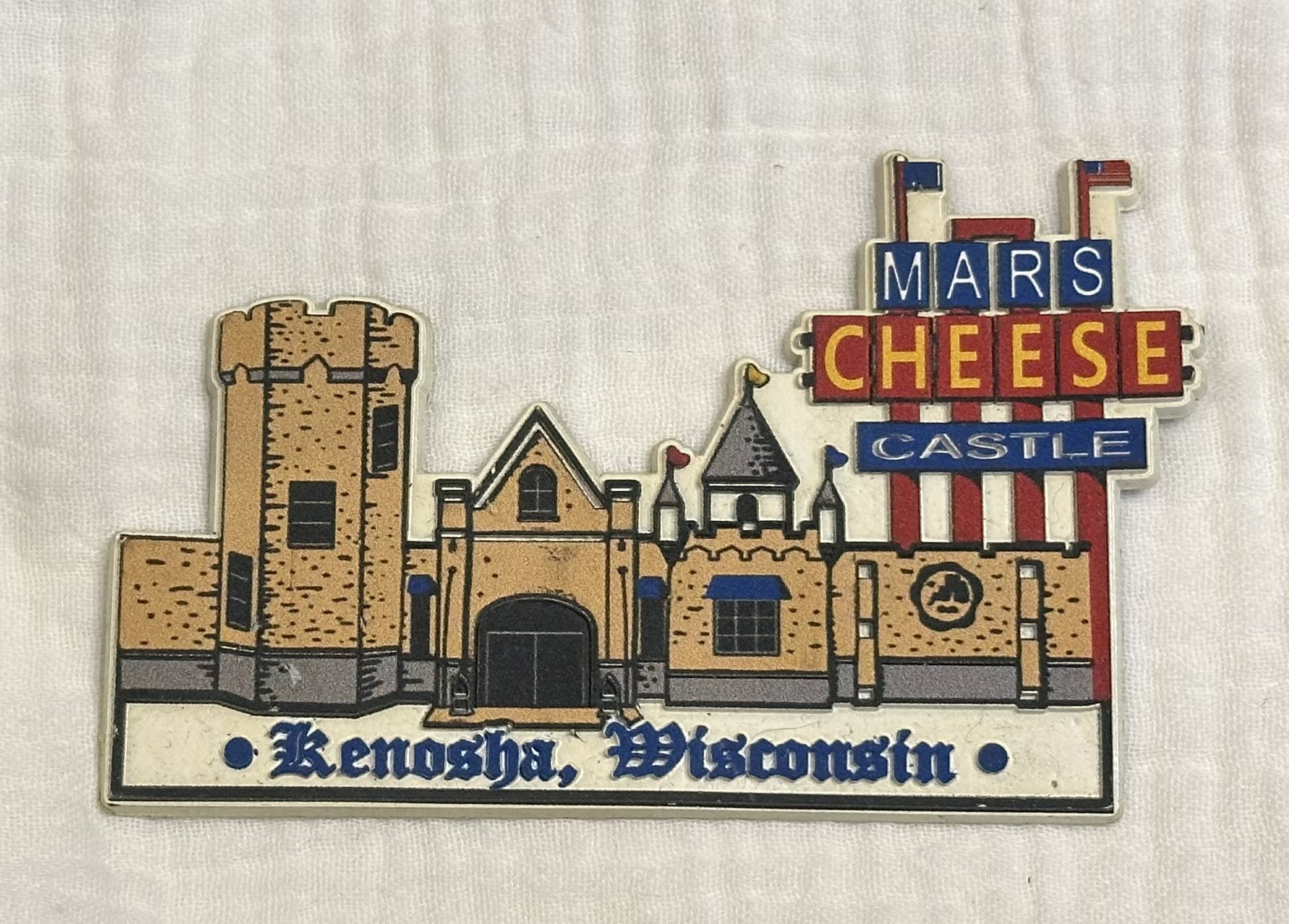 アメリカ・ウィスコンシン州ケノーシャのMars Cheese Castleで購入した城デザインのマグネット
